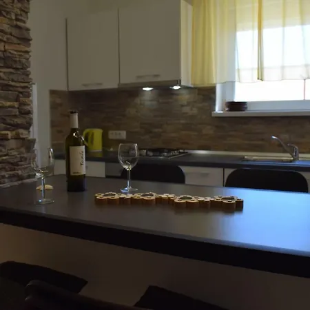 Apartman San 2 *
